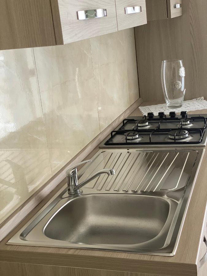 Falu Napoli Centro Camera Con Cucina E Bagno Privato Ξενοδοχείο Εξωτερικό φωτογραφία