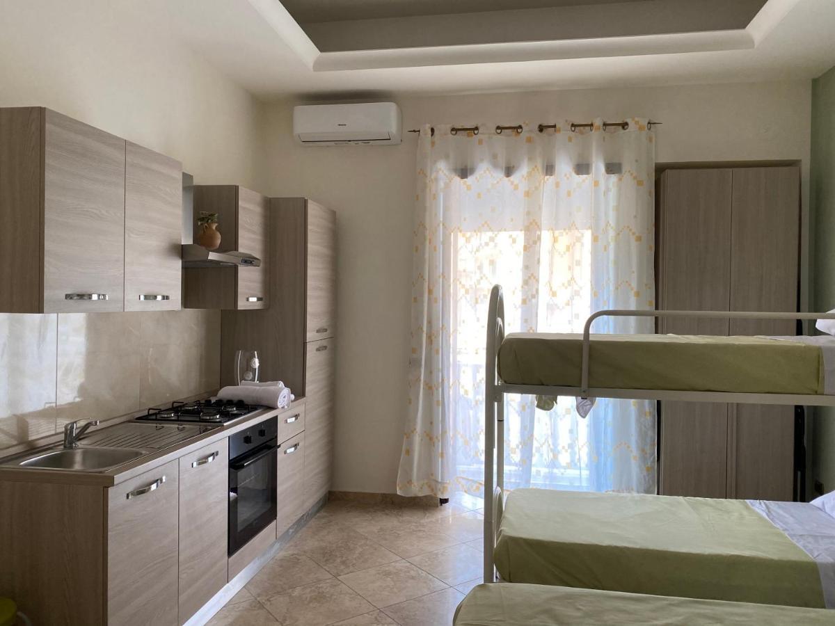 Falu Napoli Centro Camera Con Cucina E Bagno Privato Ξενοδοχείο Εξωτερικό φωτογραφία