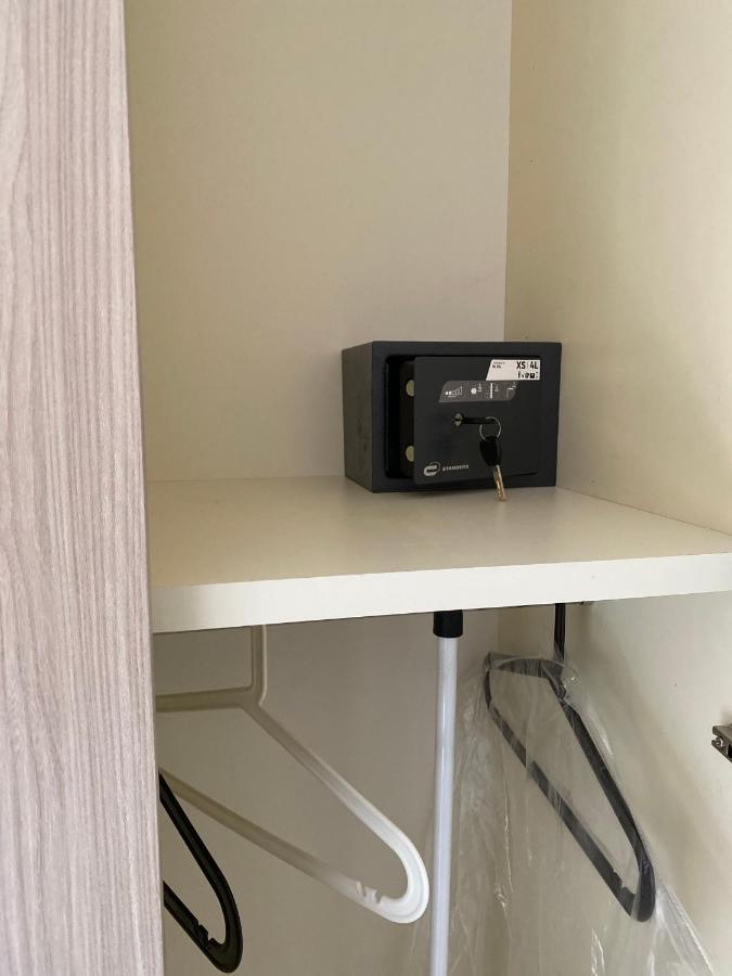 Falu Napoli Centro Camera Con Cucina E Bagno Privato Ξενοδοχείο Εξωτερικό φωτογραφία